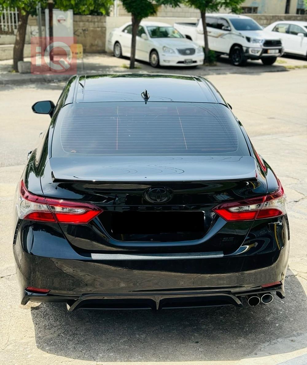 تۆیۆتا کامری